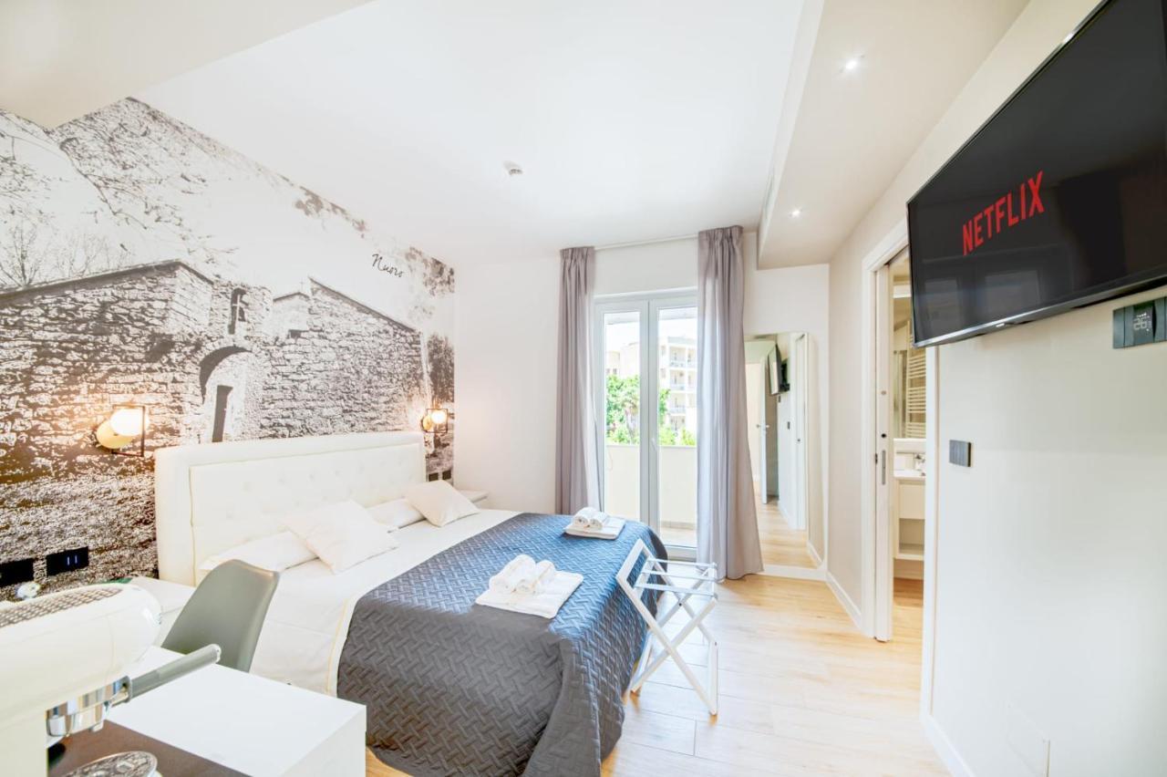 Eleonore Elegant Rooms Cagliari Ngoại thất bức ảnh