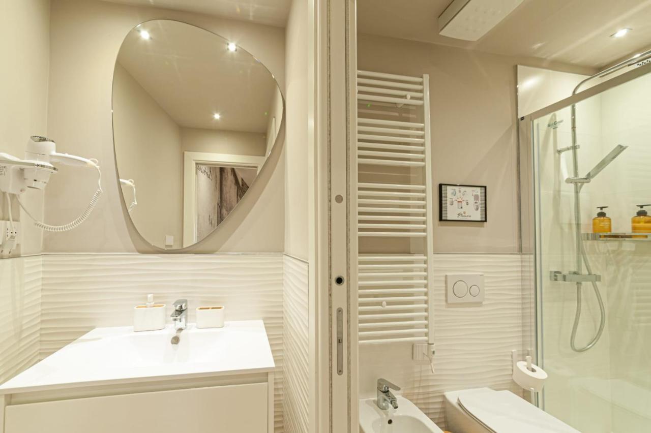 Eleonore Elegant Rooms Cagliari Ngoại thất bức ảnh