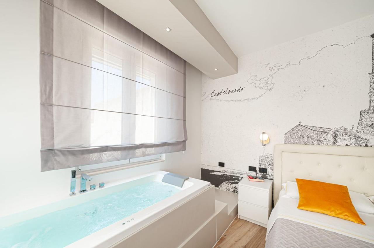 Eleonore Elegant Rooms Cagliari Ngoại thất bức ảnh