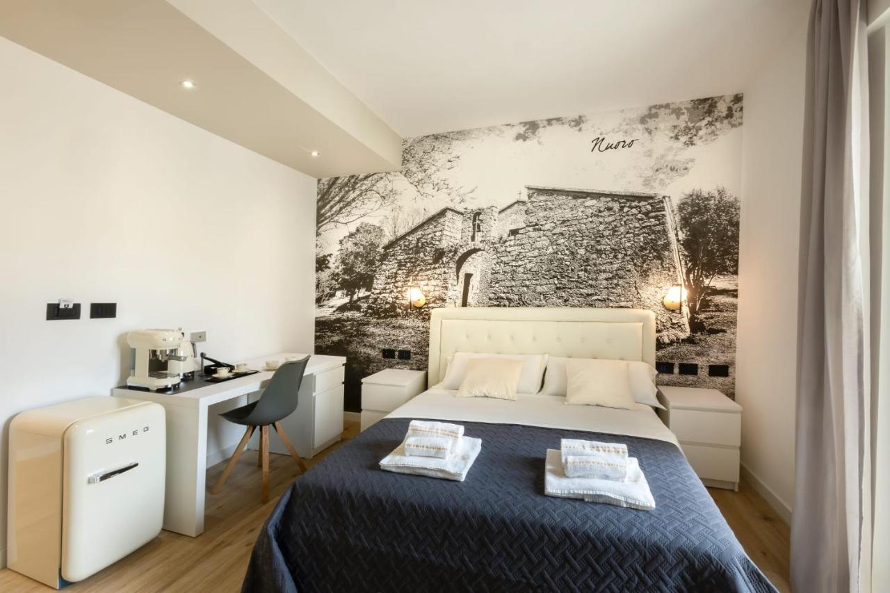 Eleonore Elegant Rooms Cagliari Ngoại thất bức ảnh