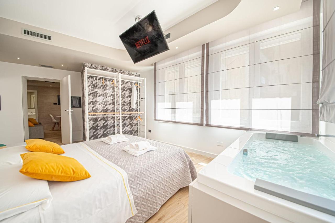 Eleonore Elegant Rooms Cagliari Ngoại thất bức ảnh
