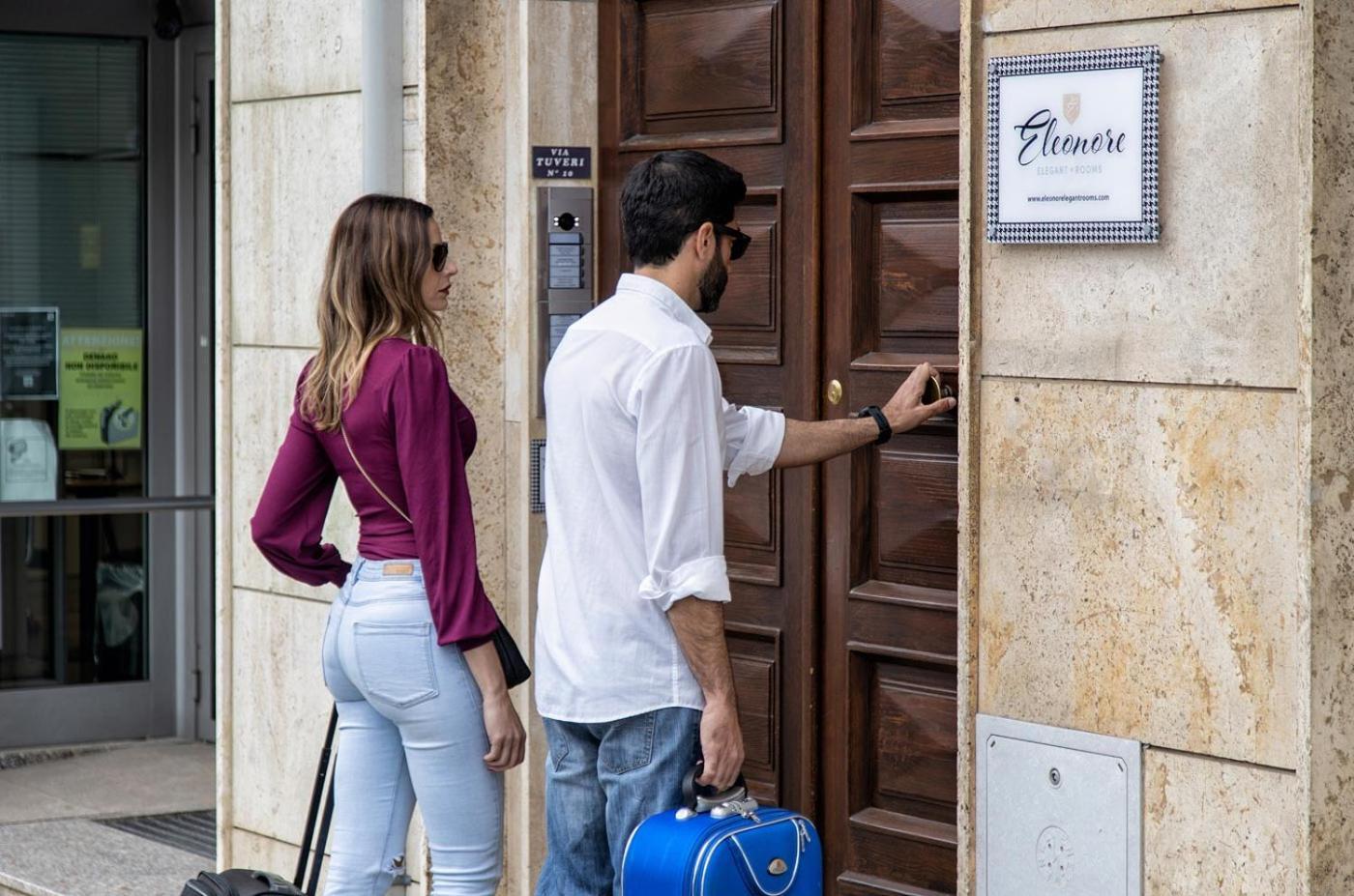 Eleonore Elegant Rooms Cagliari Ngoại thất bức ảnh